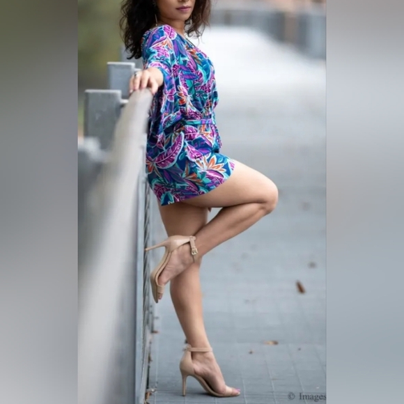 🌟Brand new with tags Lulus Rayon romper🌟 - Picture 8 of 16